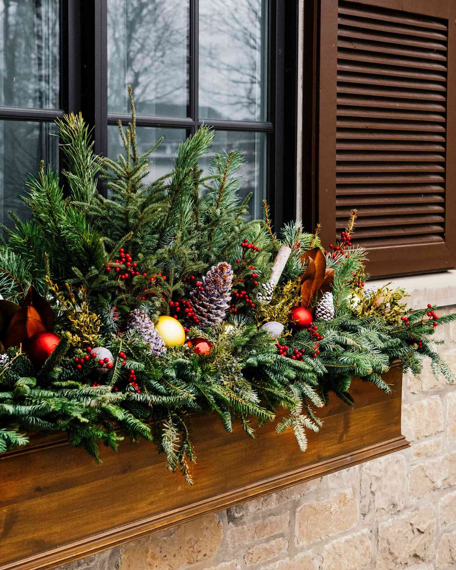 Winter Outdoor Decorating